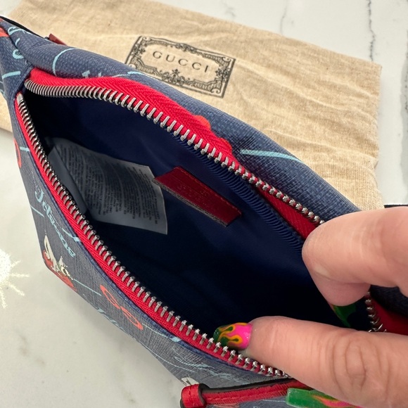 Gucci x Jetsons Fanny Waist Bag - Picture 4 of 7